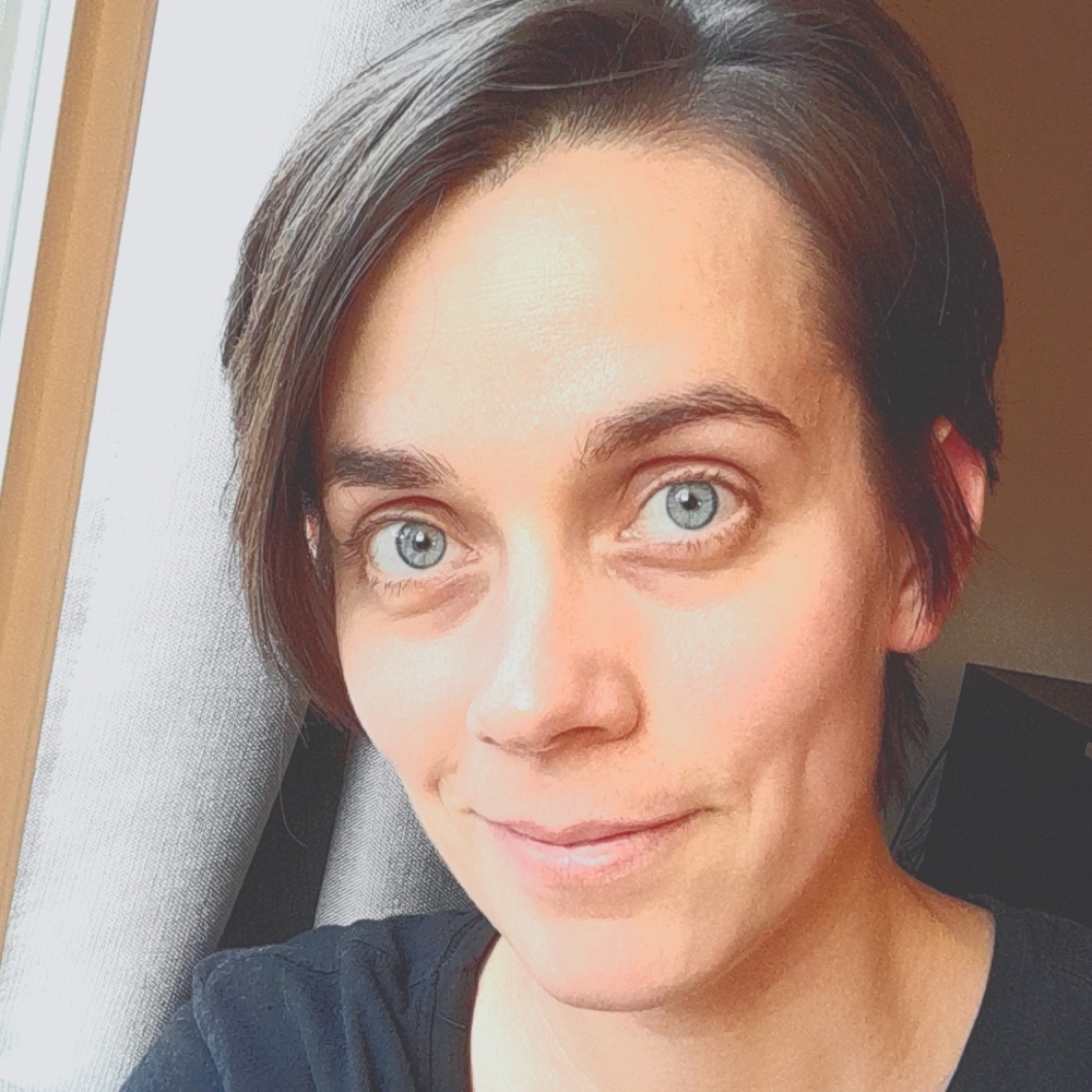 Meet your Posher, Lore!